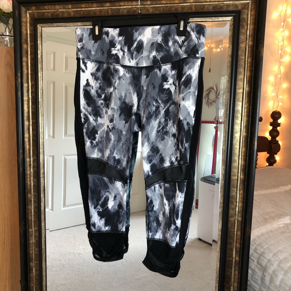 Women’s Athletic Capri Leggings Black White Gray Mesh Workout Pants